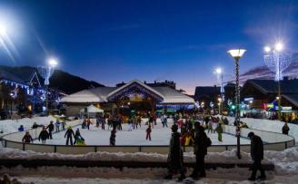 Patinoire-Station-de-ski-Les-Gets